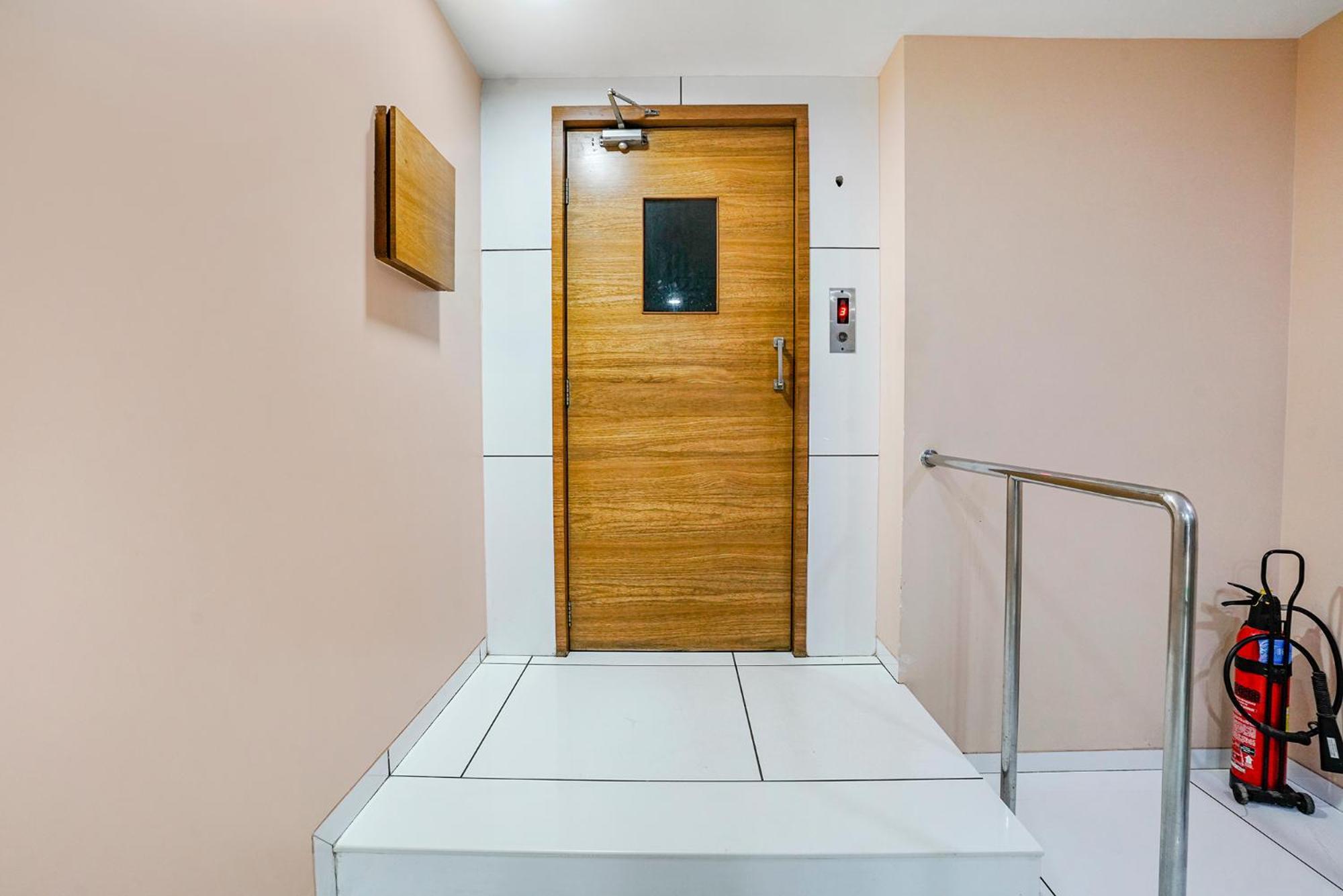 מומביי Fabhotel Neelkamal - Chembur מראה חיצוני תמונה